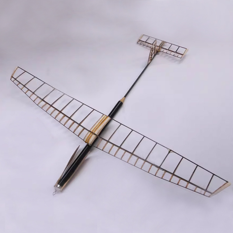 Model Kit Competition - 1 Satz Spannweite, 645 mm, helles