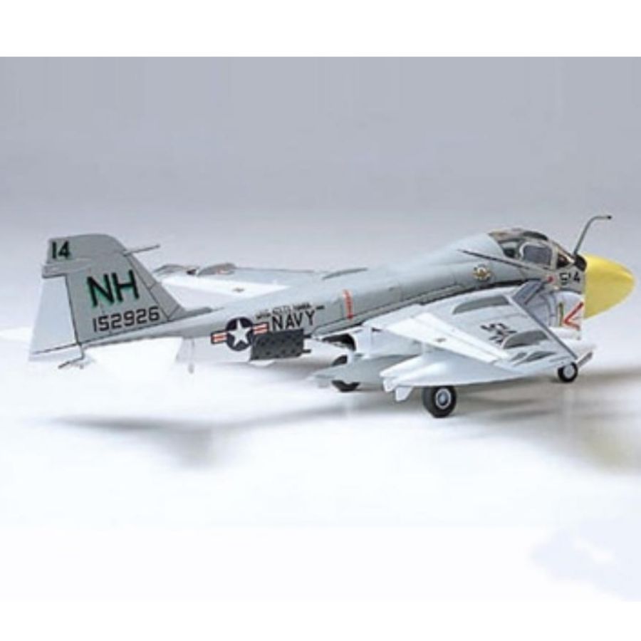 Model Kit Tamiya - Tamiya TA61606 1/100 Grumman A-6A Eindringling
